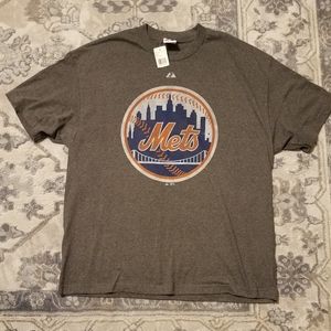 NWT. MAJESTIC New York Mets T-Shirt.